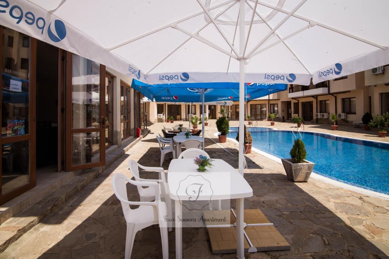 Four Seasons Apartment - Oasis Beach Resort Bliznatsi Exteriér fotografie
