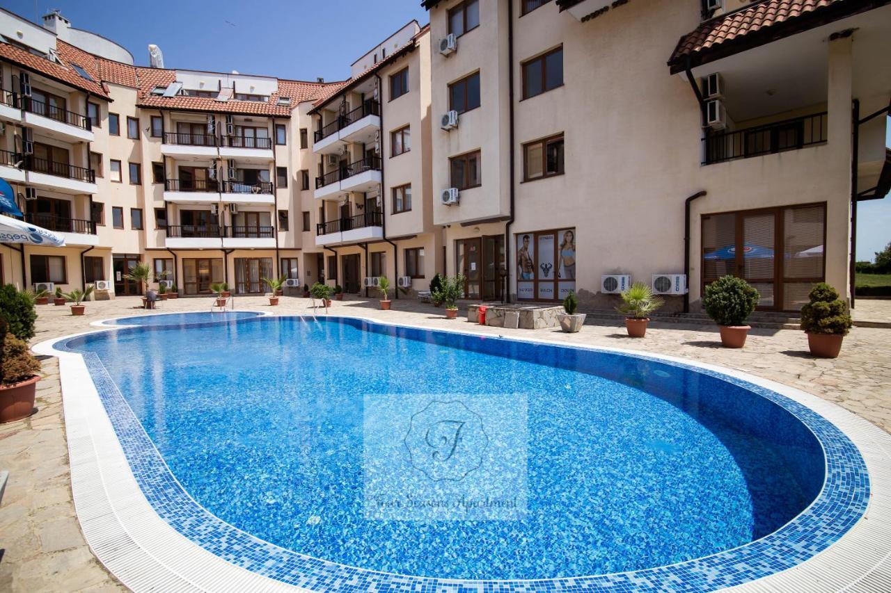 Four Seasons Apartment - Oasis Beach Resort Bliznatsi Exteriér fotografie